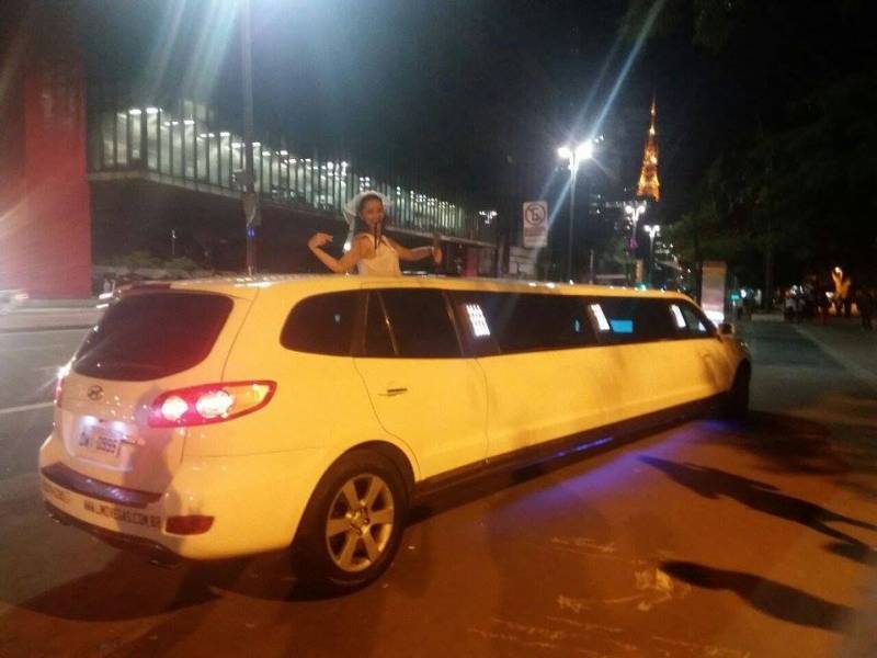 Alugar Limousine para Festa no Jardim Santa Maria - Limousine para Festa em Barueri