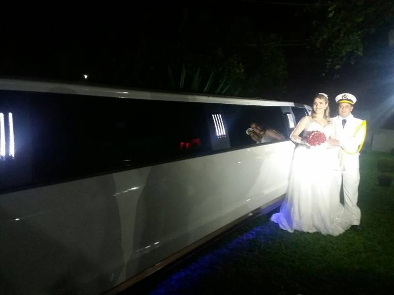 Alugar Limousine para Festa no Jardim Santa Teresinha - Limousine para Festas e Eventos