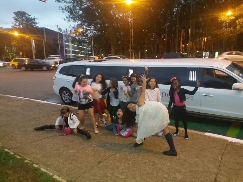 Alugar Limousine para Festa Quanto Custa em Caçapava - Limousine para Festa em São Paulo