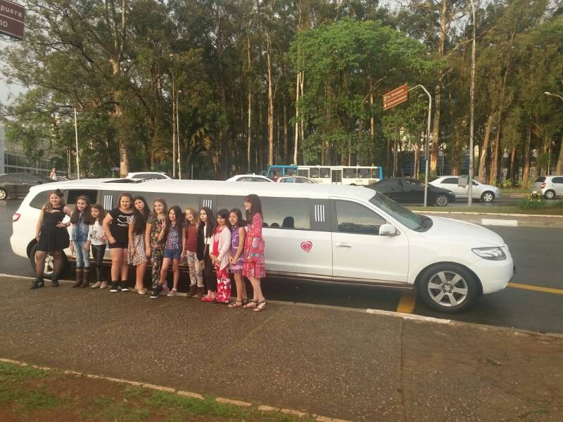 Alugar Limousine para Festa Quanto Custa em Corisco - Limousine para Festa na Zona Oeste