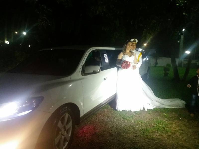 Alugar Limousine Rosa para Festa Infantil Quanto Custa na Chácara Vista Alegre - Limousine para Festa na Zona Oeste