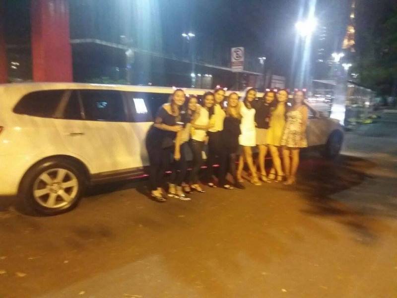 Alugar Limousine Rosa para Festa Infantil Quanto Custa na Vila Missionária - Festa na Limousine Sp