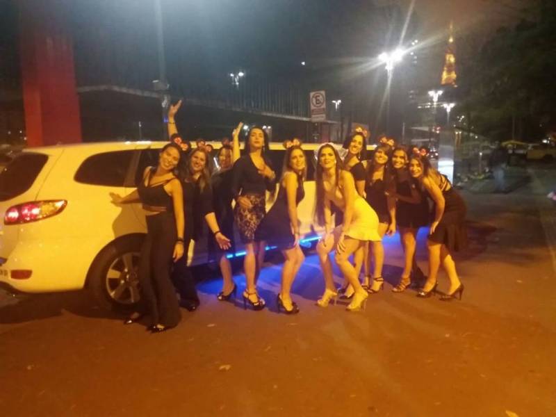 Aluguel de Limousine de Festa em Barueri - Limousine para Festa na Zona Leste