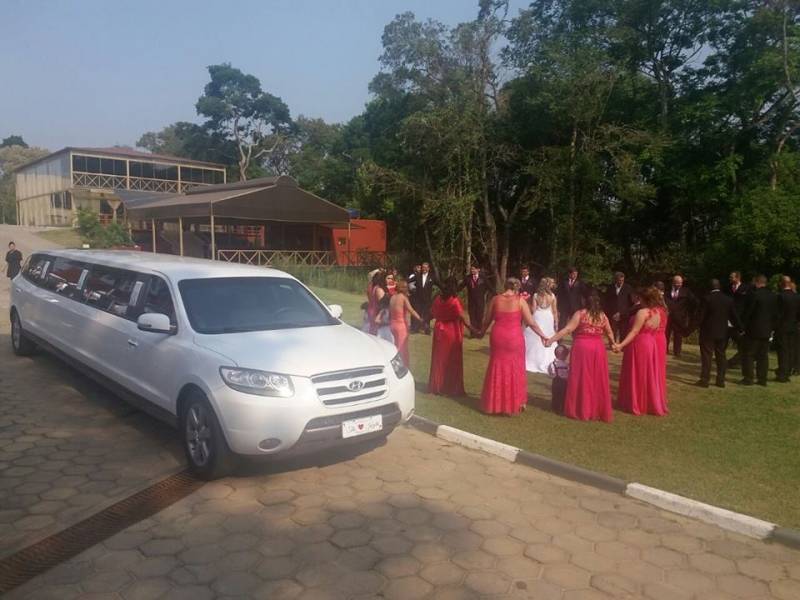 Aluguel de Limousine de Festa Quanto Custa no Jardim dos Bandeirantes - Limousine para Festa na Zona Oeste