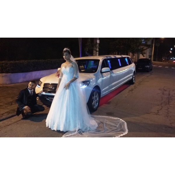 Aluguel de Limousine para Casamento na Vila Firmiano Pinto - Limousine Preta para Casamento