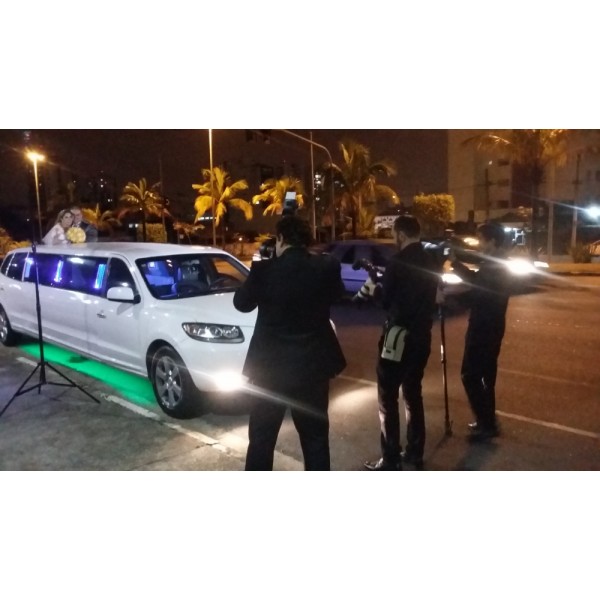 Aluguel de Limousine para Casamento Preço Acessível em Sumaré - Limousine para Festa de Casamento