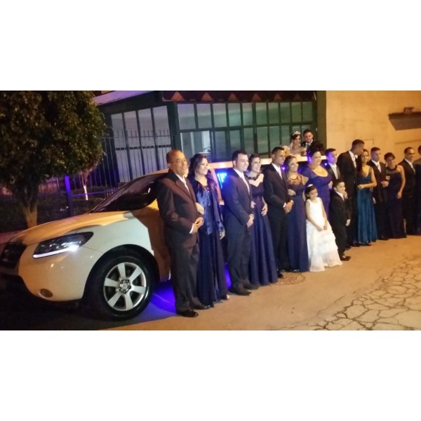 Aluguel de Limousine para Casamento Preço em Itaquaquecetuba - Limousine Preta para Casamento