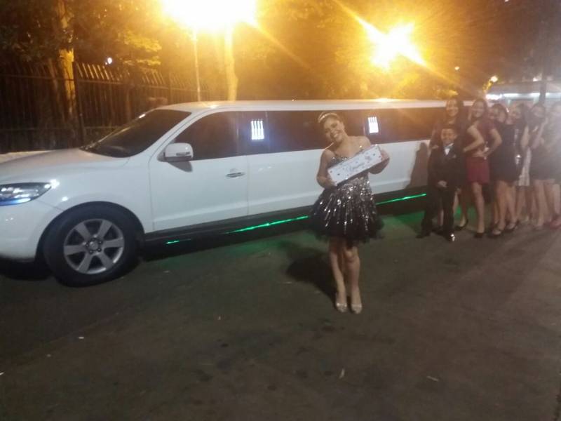 Aluguel de Limousine para Festa SP Preço no Jardim Laone - Limousine para Festa em Guarulhos