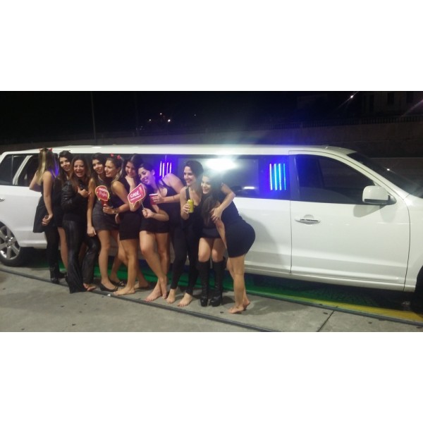 Aluguel Limousine Onde Contratar na Vila Barbosa - Aluguel de Limousine na Zona Norte