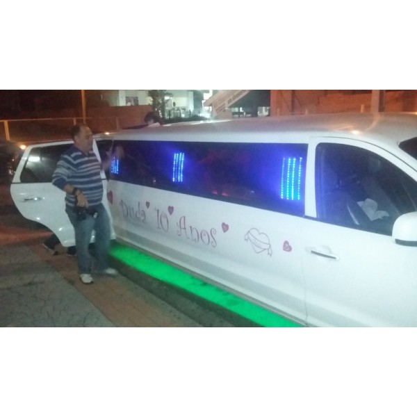 Aniversário em Limousine Melhor Preço na Vila Olinda - Limousine para Aniversário em Osasco