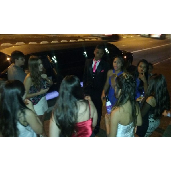 Aniversário em Limousine na Vila Franci - Limousine para Festa de Aniversário