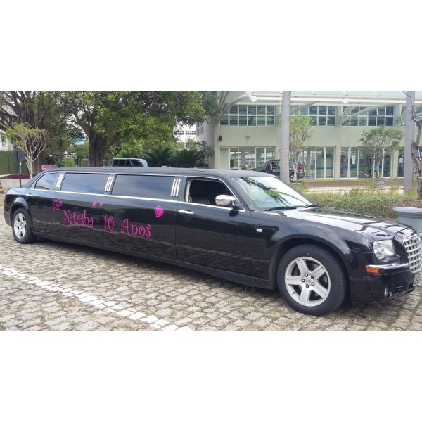 Aniversário em Limousine Valor Acessível em Barão de Antonina - Limousine para Aniversário na Zona Oeste