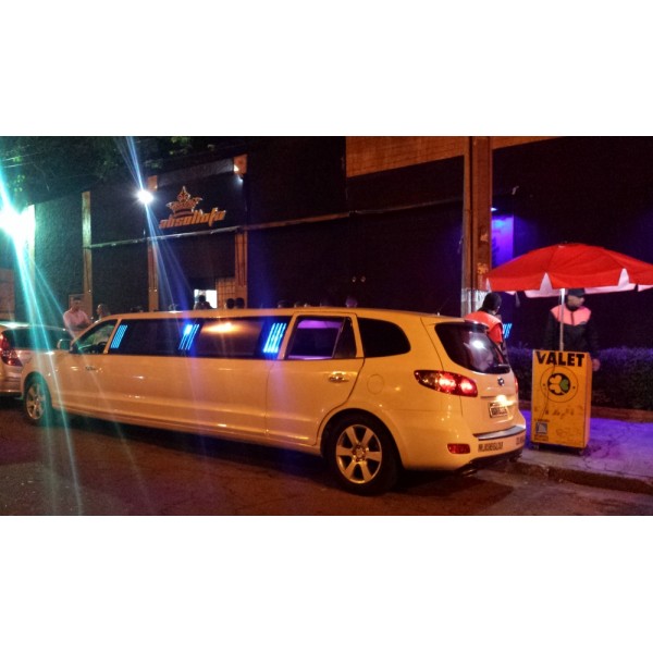 Comprar Limousine de Luxo no Sítio do Morro - Comprar Limousine Branca