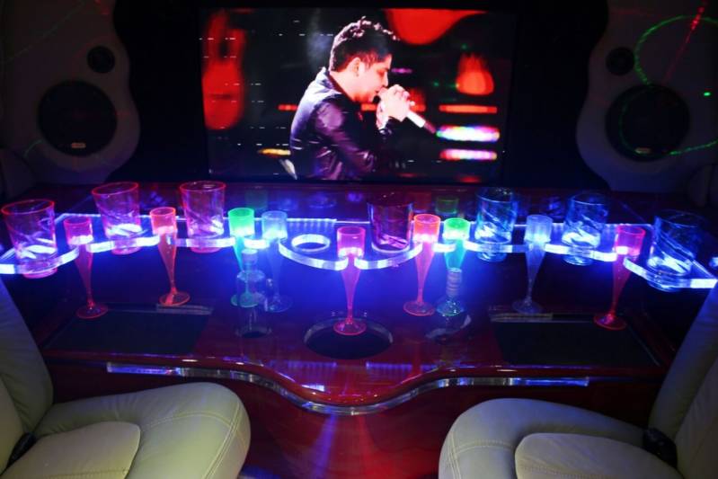 Empresa de Locação de Limousine Festa João Ramalho - Limousine para Festa de 15 Anos