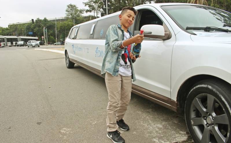 Empresa de Locação de Limousine para Casamento Casa Verde Baixa - Loja de Limousine Vermelha