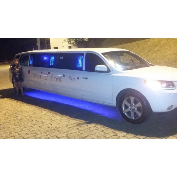 Festa de Aniversário em Limousine Onde Contratar no Jardim Maria Lídia - Limousine para Aniversário no ABC