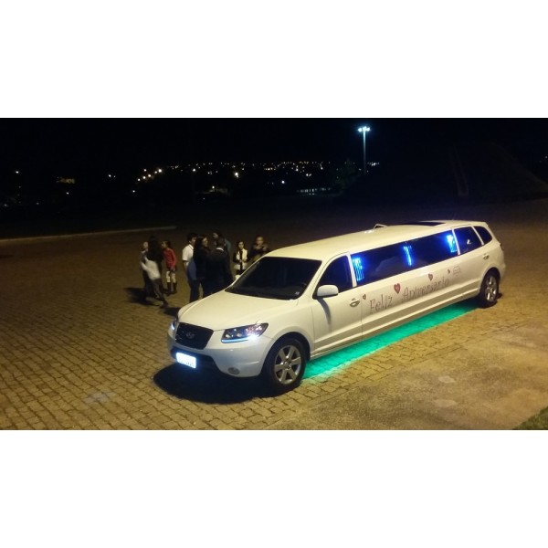 Festa de Aniversário em Limousine Quanto Custa na Chácara Santo Antônio - Limousine para Aniversário em Osasco