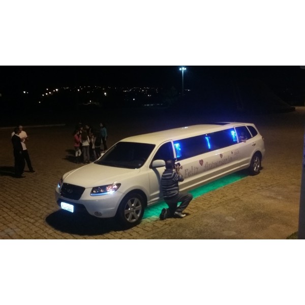 Festa de Aniversário em Limousine Valor Acessível em São Miguel Paulista - Limousine para Aniversário em Osasco