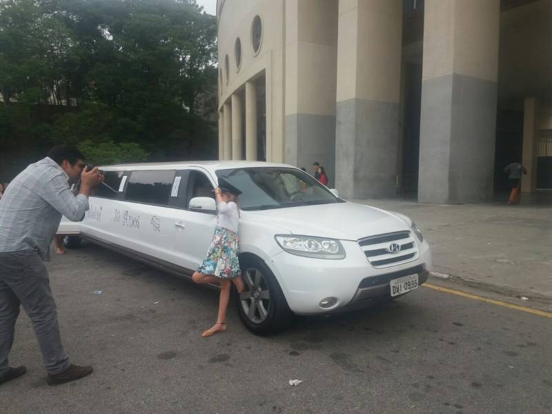 Festa na Limousine em SP Preço no Carrãozinho - Limousine para Festa em Barueri