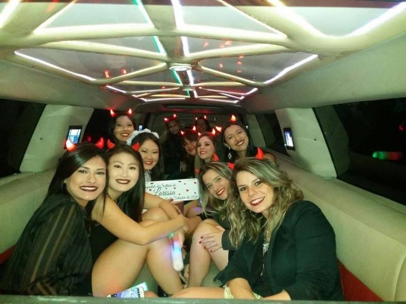 Limousine de Festa para Alugar em SP na Chácara Monte Sol - Locação de Limousine para Festa