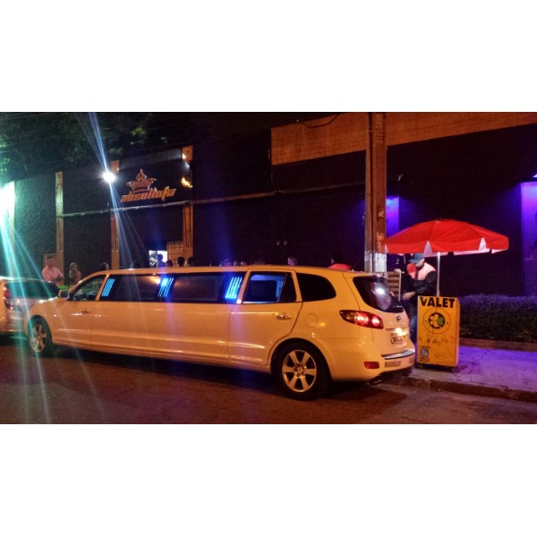 Limousine de Luxo Onde Contratar no Jardim Cristal - Comprar Limousine em Salvador