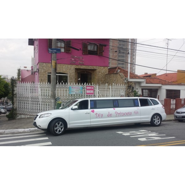 Limousine de Luxo Preço Acessível  no Morumbi - Comprar Limousine Branca