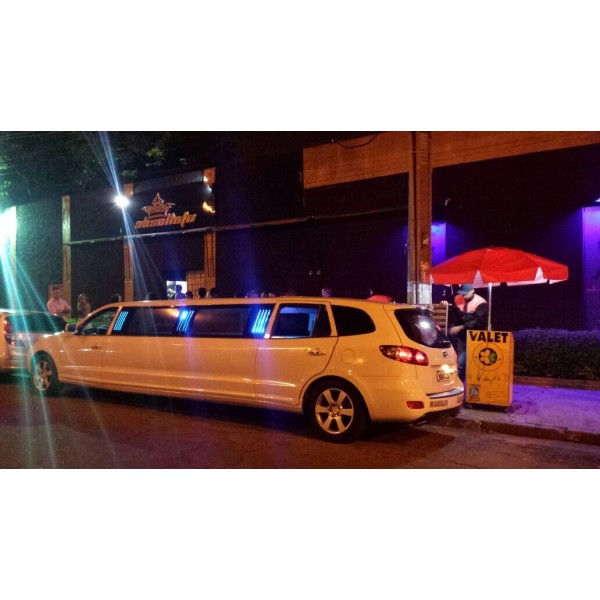 Limousine Locação com Motorista Menor Preço em São Conrado - Locação de Limousine Preço