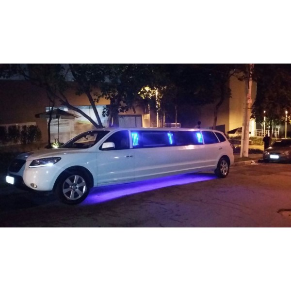 Limousine Locação com Motorista Onde Localizar na Chácara Ana - Locação Limousine SP Preço