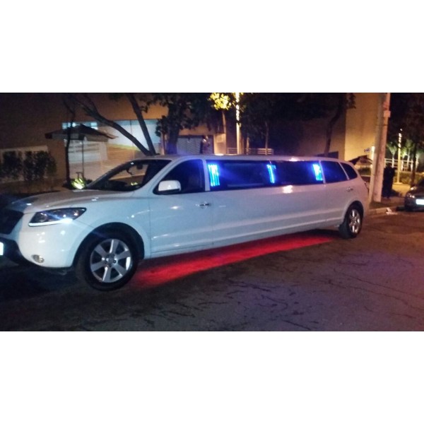 Limousine Locação com Motorista Preço Acessível na Chácara Nani - Locação de Limousine na Zona Leste