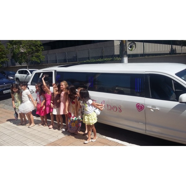 Limousine para Aniversário Infantil Melhor Preço no Jardim São Gonçalo - Limousine para Aniversário Infantil