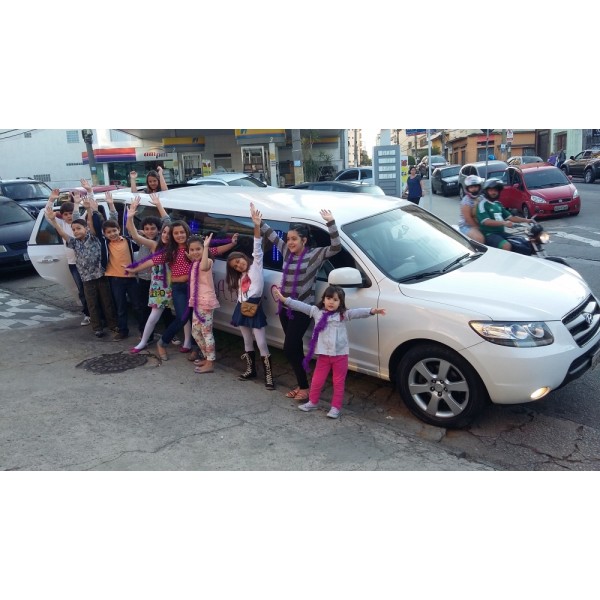 Limousine para Aniversário Infantil Quanto Custa na Vila Alba - Limousine para Aniversário na Zona Oeste