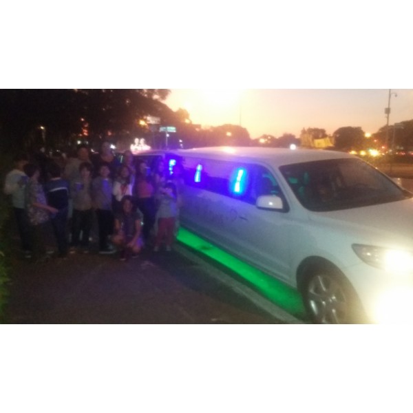 Limousine para Aniversário Infantil Valor Accessível em Bragança Paulista - Limousine para Aniversário Infantil