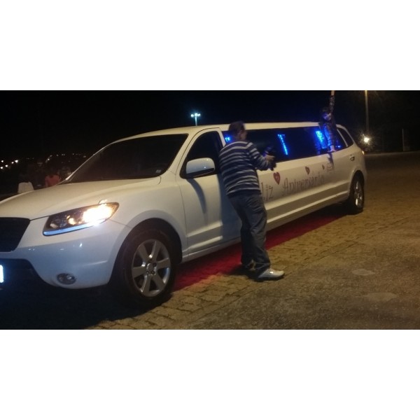 Limousine para Aniversário Infantil Valor Accessível em Paraguaçu Paulista - Limousine para Aniversários