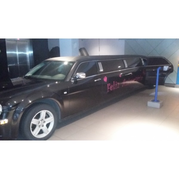 Limousine para Aniversário Infantil Valor na Vila Teresinha - Limousine para Aniversários