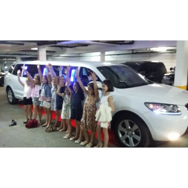 Limousine para Aniversário Onde Contratar na Vila Beatriz - Aniversário em Limousine