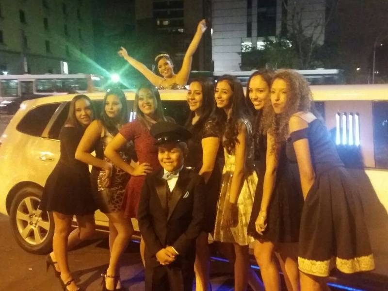 Limousine para Aniversário Preço no Jardim do Carmo - Limousine para Festa em SP