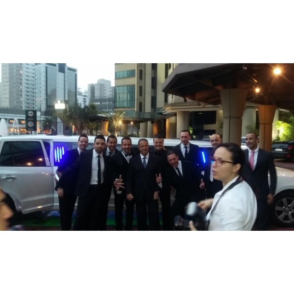 Limousine para Balada Preço Acessível no Centro - Limousine para Balada em Guarulhos