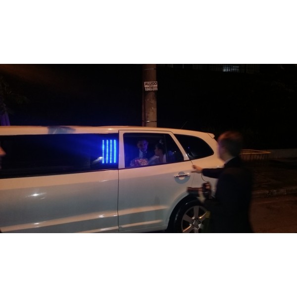 Limousine para Casamento no Conjunto Residencial Prestes Maia - Limousine para Festa de Casamento