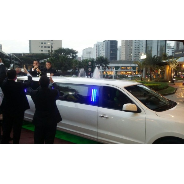 Limousine para Evento Quanto Custa na Chácara Cocaia - Limousine para Eventos em São Caetano