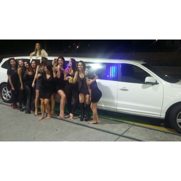 Limousine para Eventos Valor Acessível em Cardoso - Limousine para Eventos em São Caetano