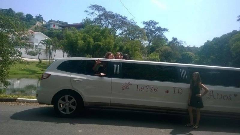 Limousine para Festa de Aluguel Quanto Custa na Chácara Seis de Outubro - Limousine para Festa na Zona Leste