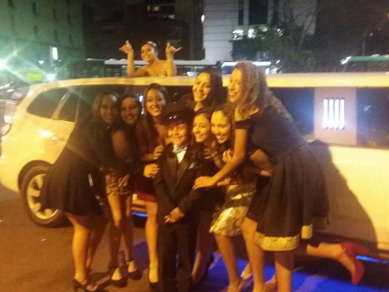 Limousine para Festa de Aniversário Preço no Jardim Rutinha - Aluguel de Limousine para Festa Sp Preço