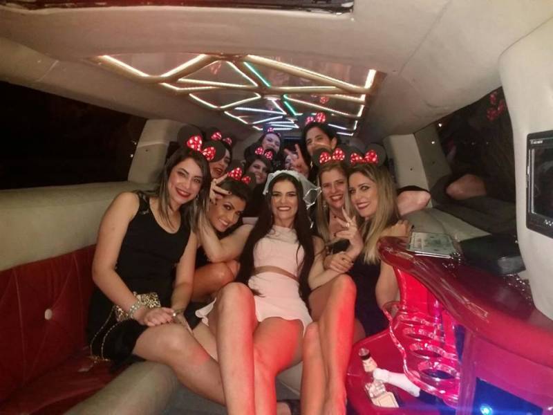 Limousine para Festa Infantil em SP Quanto Custa na Vila Bariri - Locação de Limousine para Festa