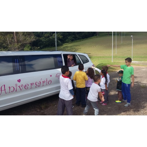 Limousine para Festas de Aniversário Melhor Preço na Vila Laís - Limousine para Aniversário em Barueri