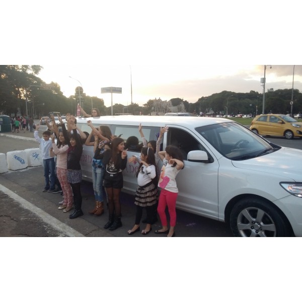 Limousine para Festas de Aniversário Onde Localizar no Jardim Glória - Limousine para Aniversário em SP