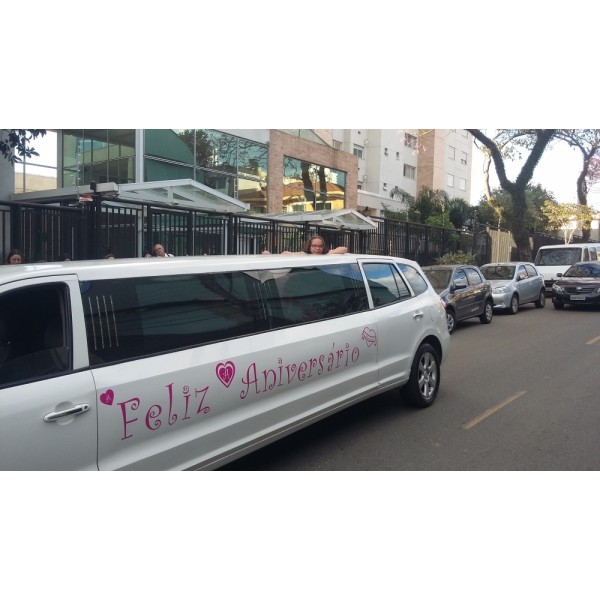 Limousine para Festas de Aniversário Valor Acessível  na Mooca - Limousine para Aniversário em São Caetano