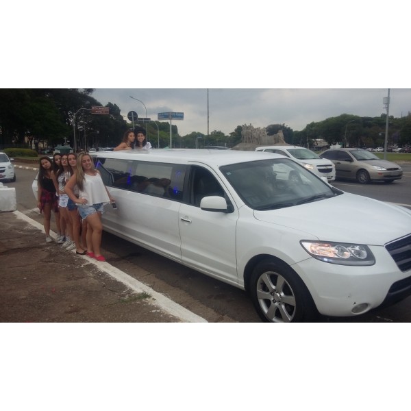 Limousines para Locação Onde Encontrar na Vila Paranaguá - Locação de Limousine