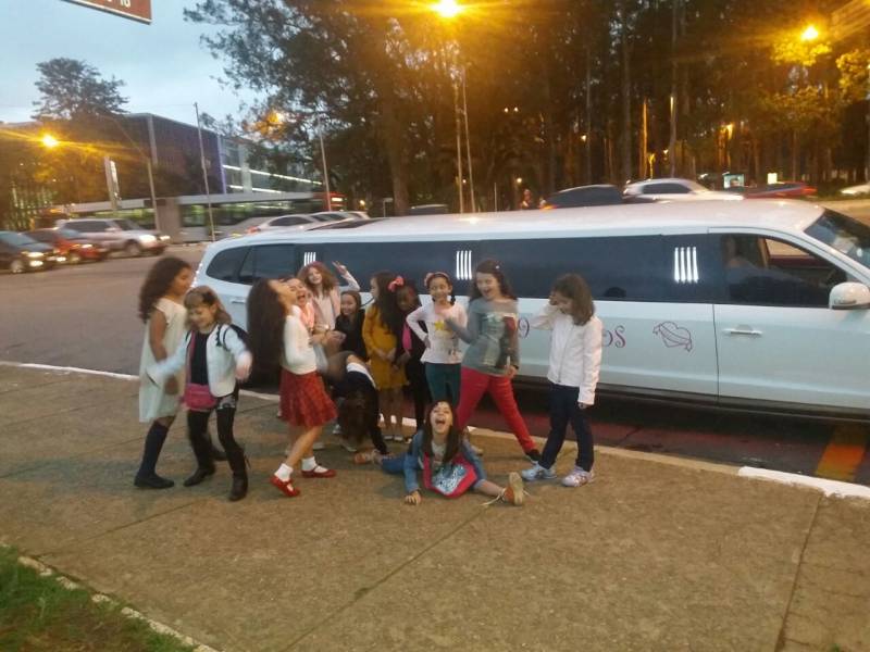 Locação de Limousine de Festa em SP Preço na Vila Facchini - Limousine para Festa em SP