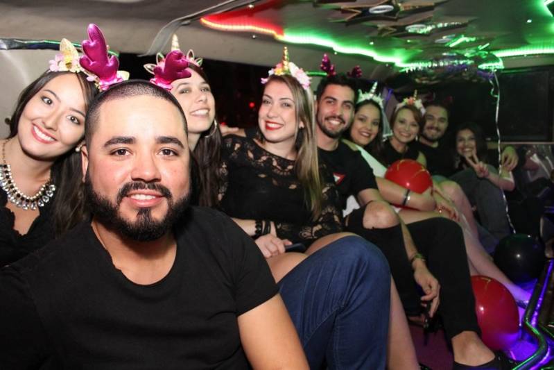 Locação de Limousine de Festa Preço Chácara Klabin - Aluguel de Limousine Preta para Despedida