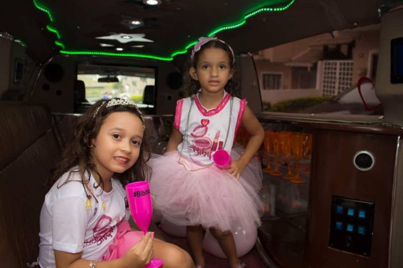 Locação de Limousine de Festa Preço Chora Menino - Locação de Limousine para Festa Infantil